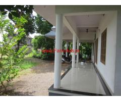Farm house in 9.20 Cents land for sale at Vennimala Road, 8th Mile